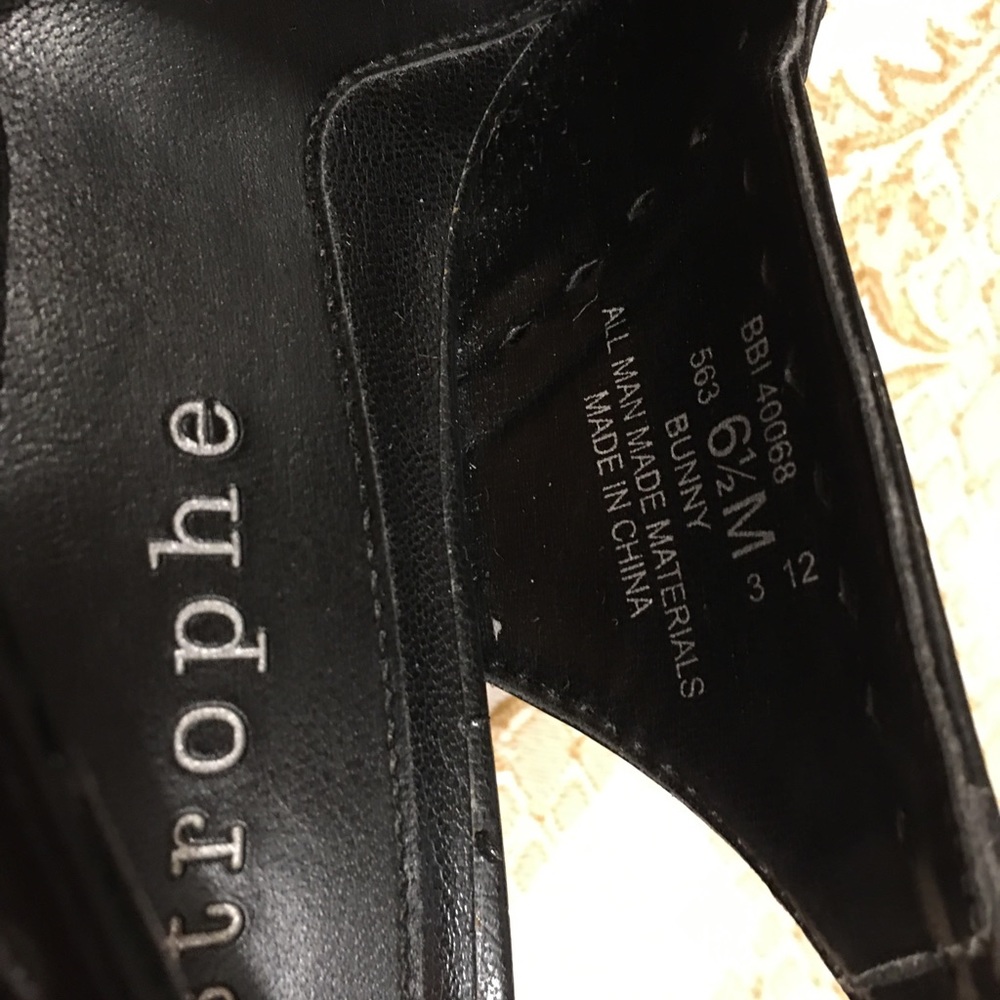 Apostrophe Sandals Size 6 1/2 M Black - Picture 10 of 11